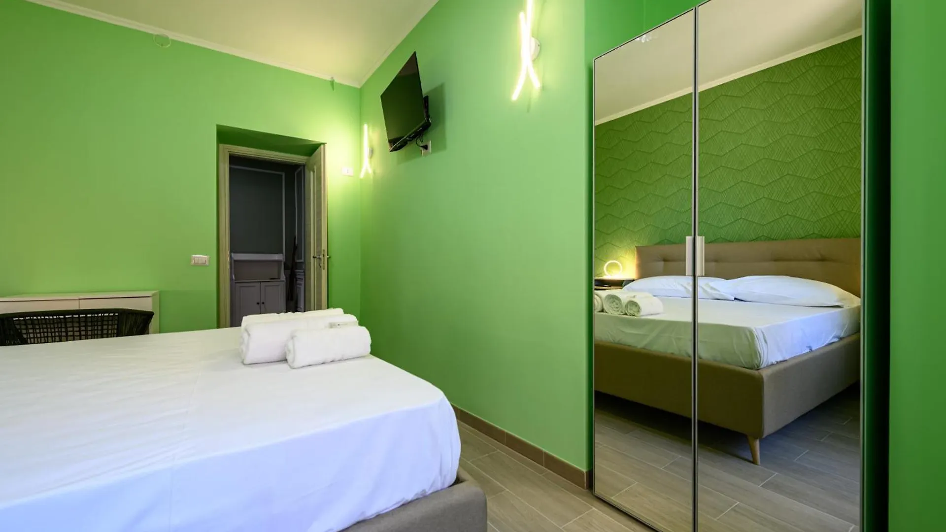 Via Nuova Marina 121 - Appartamento 1 Naples 0*,  Italy