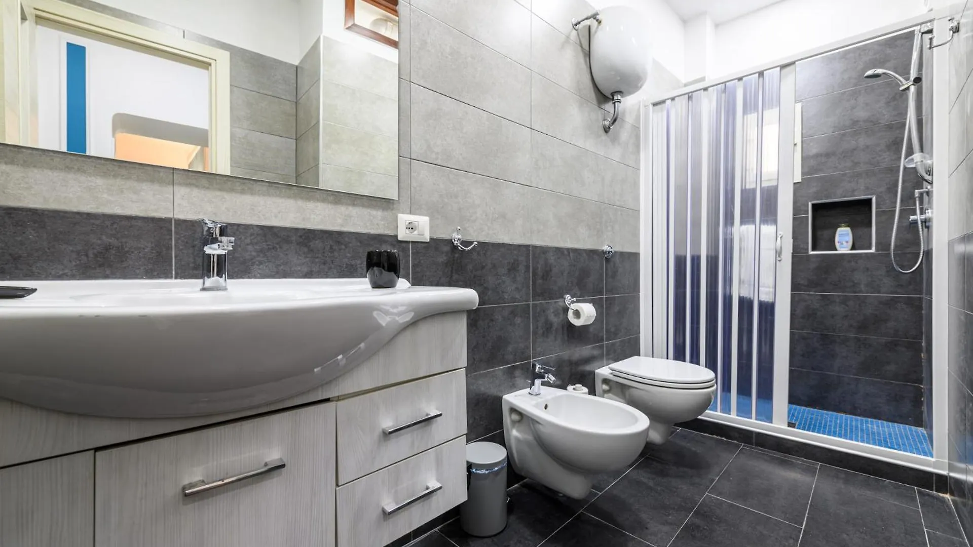 Via Nuova Marina 121 - Appartamento 1 Naples Apartment