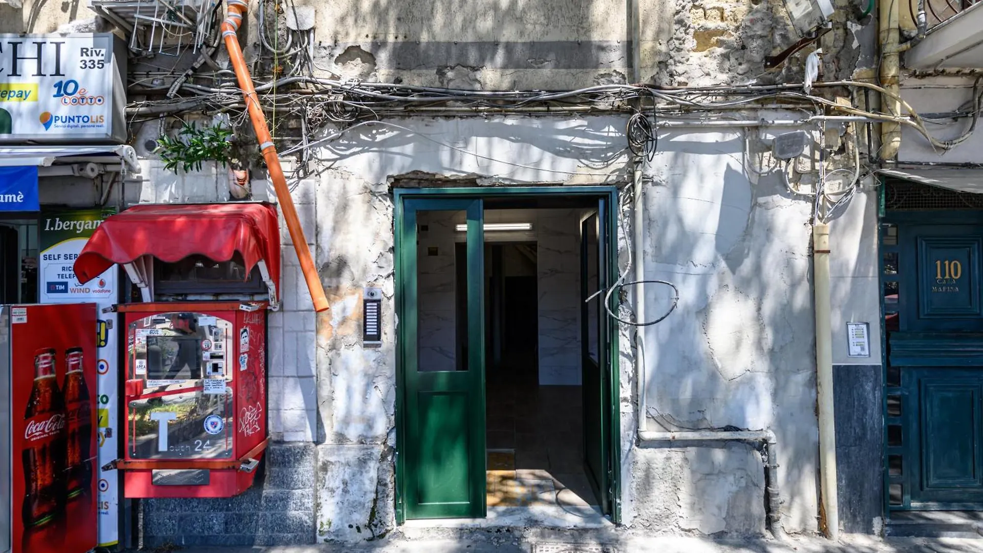Via Nuova Marina 121 - Appartamento 1 Naples Italy